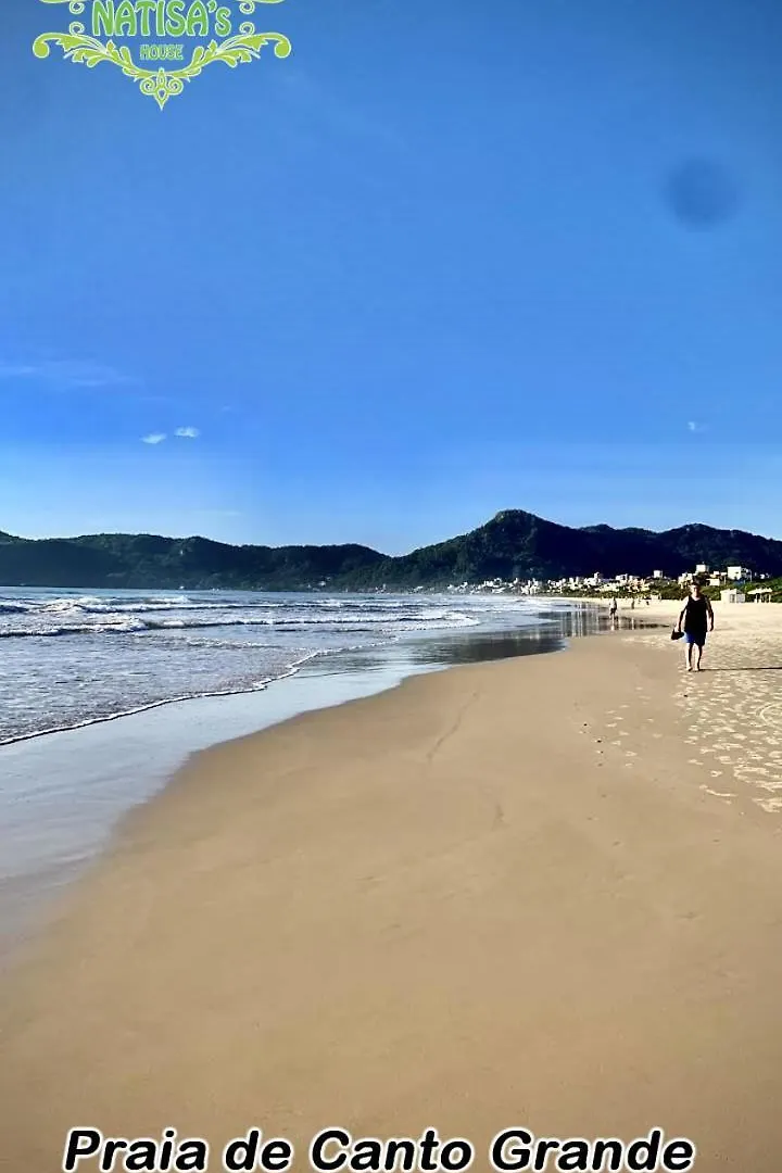 Sobrados Aconchegante Com Piscina 