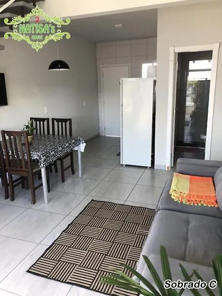 Holiday home Sobrados Aconchegante Com Piscina 